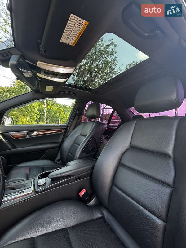 Седан Mercedes-Benz C-Class 2010 в Полтаве