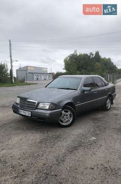 Седан Mercedes-Benz C-Class 1993 в 