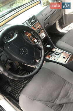 Седан Mercedes-Benz C-Class 1993 в 