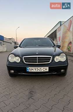 Седан Mercedes-Benz C-Class 2002 в 