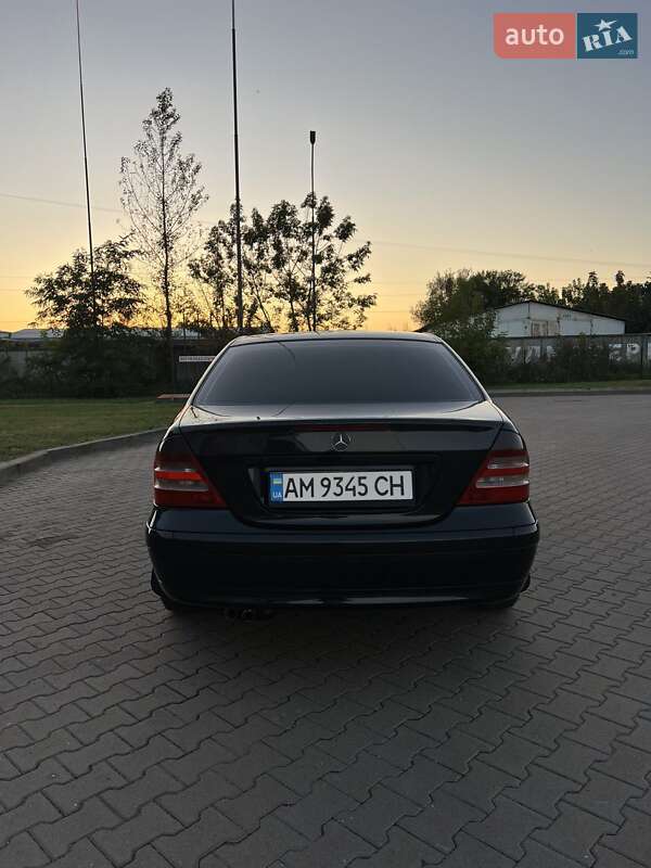 Седан Mercedes-Benz C-Class 2002 в Житомире фото 6 Седан Mercedes-Benz C-Class 2002 в Житомире