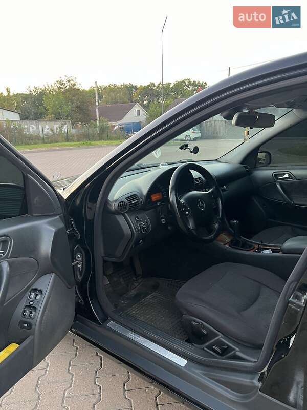 Седан Mercedes-Benz C-Class 2002 в Житомире фото 12 Седан Mercedes-Benz C-Class 2002 в Житомире