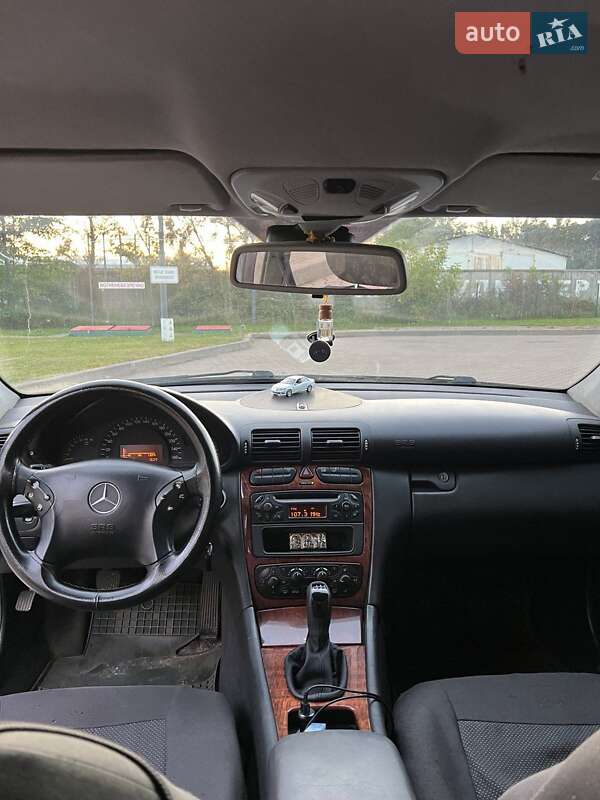 Седан Mercedes-Benz C-Class 2002 в Житомире фото 13 Седан Mercedes-Benz C-Class 2002 в Житомире