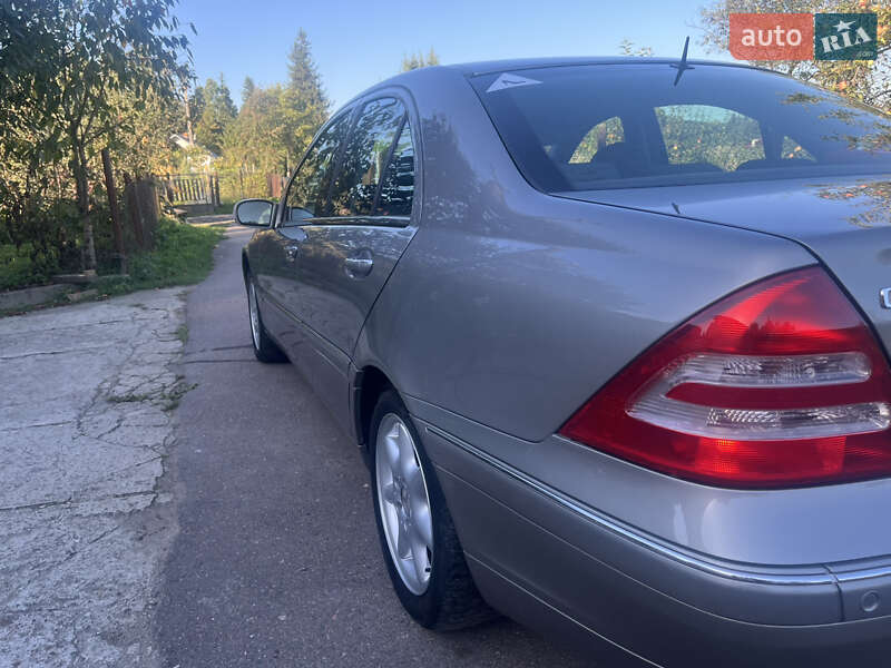 Седан Mercedes-Benz C-Class 2003 в Сколе