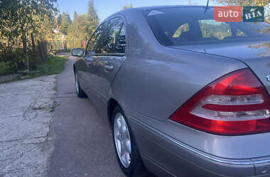 Седан Mercedes-Benz C-Class 2003 в  фото 13 Седан Mercedes-Benz C-Class 2003 в