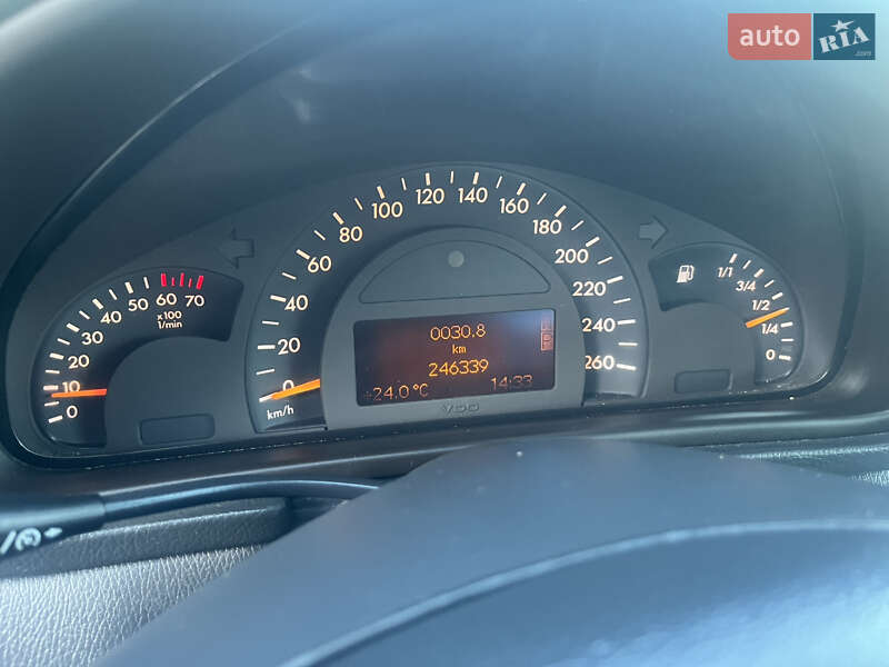 Седан Mercedes-Benz C-Class 2003 в Сколе
