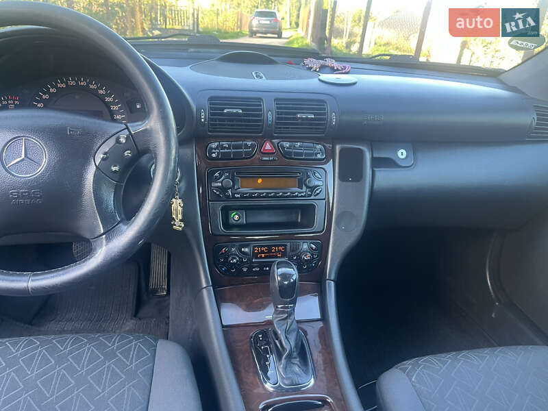 Седан Mercedes-Benz C-Class 2003 в Сколе