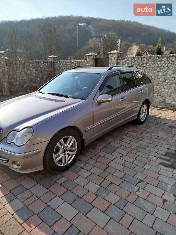 Универсал Mercedes-Benz C-Class 2005 в 