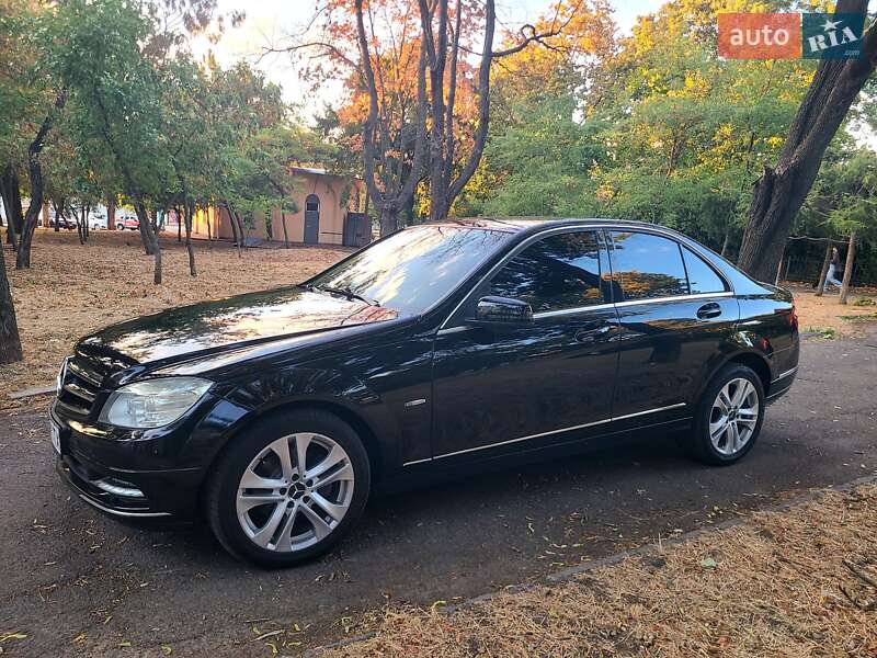Mercedes-Benz C-Class 2010