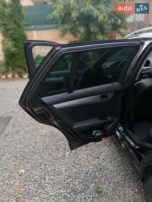 Универсал Mercedes-Benz C-Class 2011 в Харькове фото 7 Универсал Mercedes-Benz C-Class 2011 в Харькове