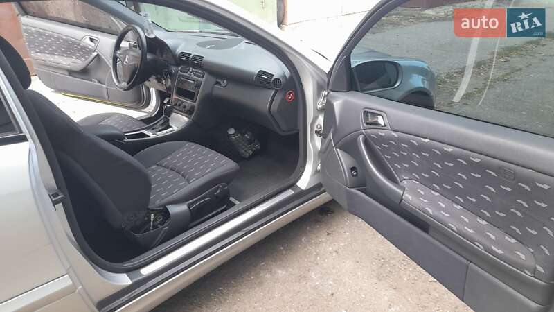 Купе Mercedes-Benz C-Class 2003 в Черноморске фото 7 Купе Mercedes-Benz C-Class 2003 в Черноморске