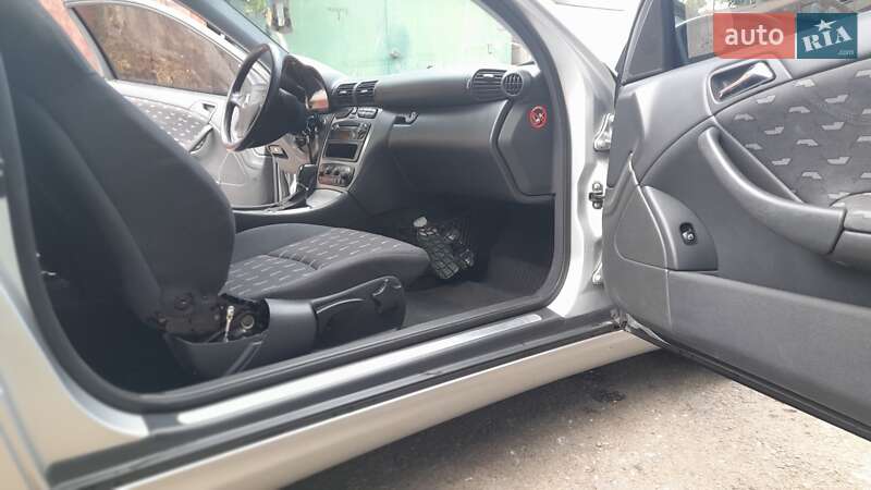 Купе Mercedes-Benz C-Class 2003 в Черноморске фото 4 Купе Mercedes-Benz C-Class 2003 в Черноморске