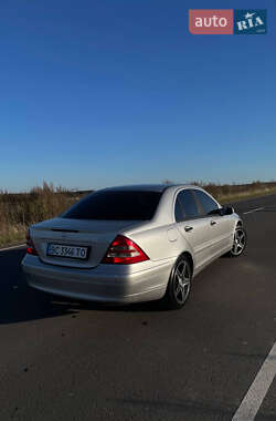 Седан Mercedes-Benz C-Class 2002 в Рава-Русской
