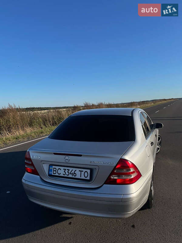 Седан Mercedes-Benz C-Class 2002 в Рава-Русской