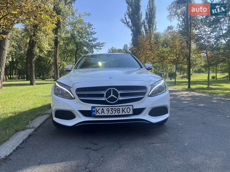 Седан Mercedes-Benz C-Class 2016 в Киеве