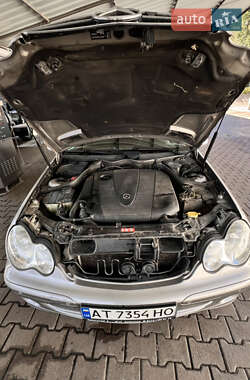 Седан Mercedes-Benz C-Class 2004 в 
