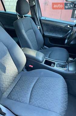 Седан Mercedes-Benz C-Class 2003 в 