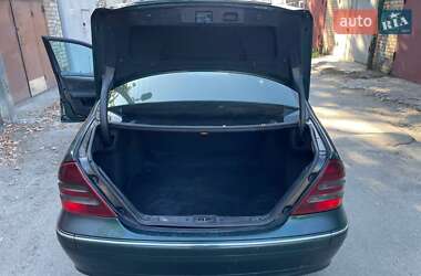 Седан Mercedes-Benz C-Class 2003 в 