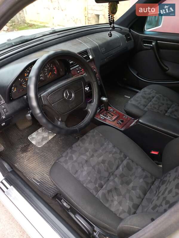 Седан Mercedes-Benz C-Class 1999 в Рівному