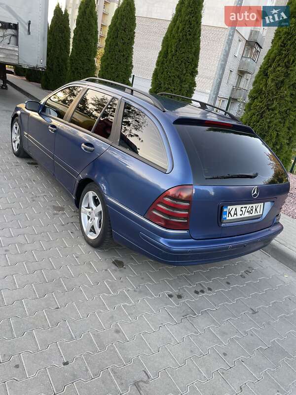 Универсал Mercedes-Benz C-Class 2001 в Житомире