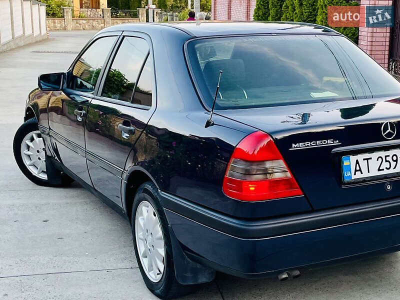 Седан Mercedes-Benz C-Class 1997 в Ивано-Франковске