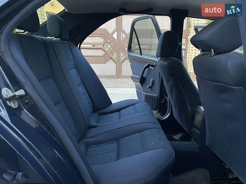 Седан Mercedes-Benz C-Class 1997 в Ивано-Франковске