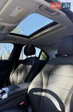 Седан Mercedes-Benz C-Class 2016 в 