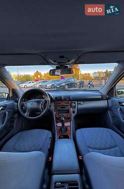 Седан Mercedes-Benz C-Class 2002 в 