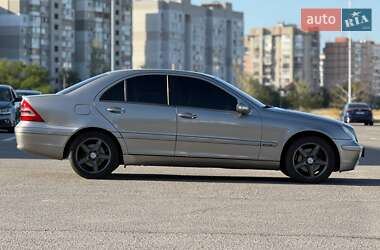 Седан Mercedes-Benz C-Class 2004 в 