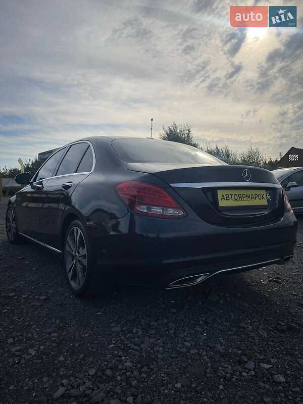 Седан Mercedes-Benz C-Class 2018 в Ужгороде