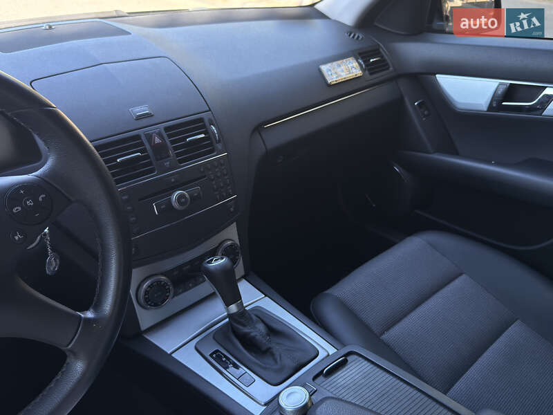 Седан Mercedes-Benz C-Class 2008 в Одессе