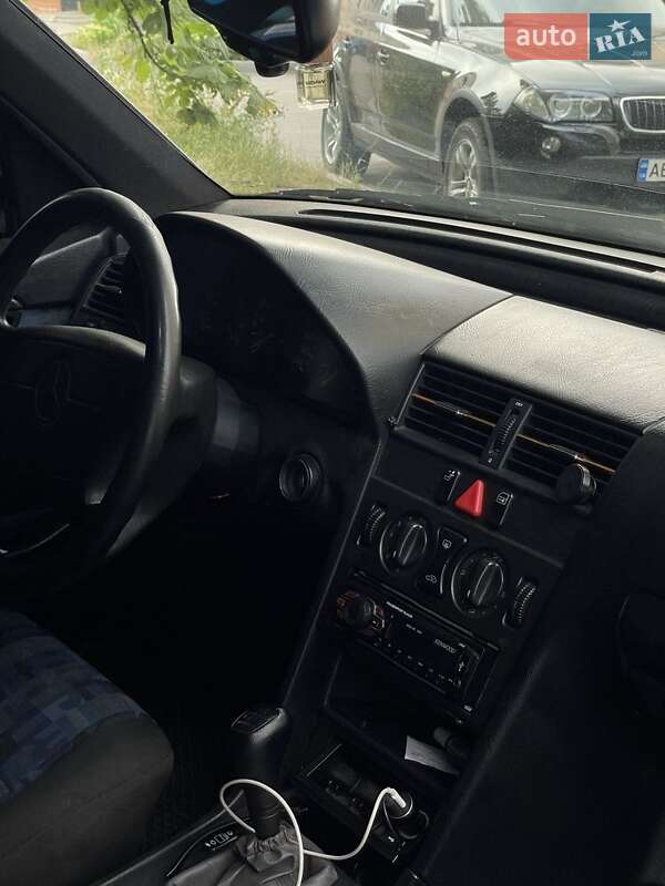 Седан Mercedes-Benz C-Class 1996 в Виннице