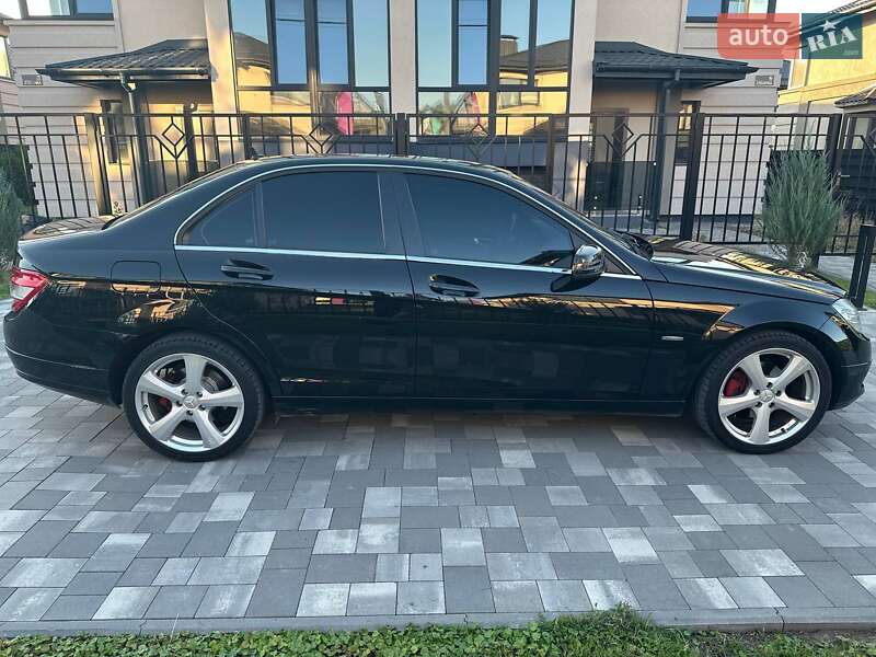 Седан Mercedes-Benz C-Class 2010 в Киеве