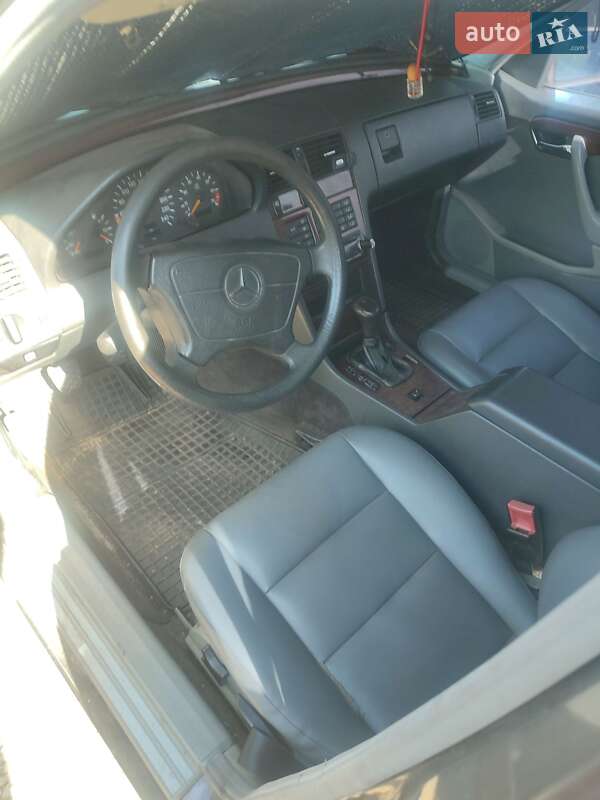 Седан Mercedes-Benz C-Class 1994 в Киеве фото 4 Седан Mercedes-Benz C-Class 1994 в Киеве