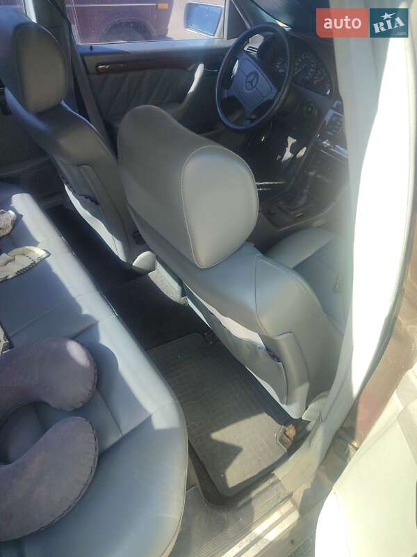 Седан Mercedes-Benz C-Class 1994 в Киеве фото 7 Седан Mercedes-Benz C-Class 1994 в Киеве