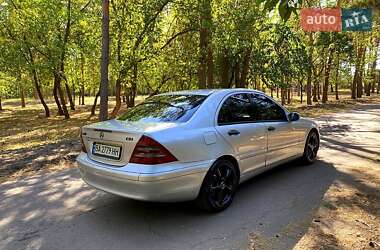 Седан Mercedes-Benz C-Class 2002 в 