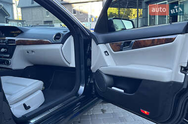 Седан Mercedes-Benz C-Class 2012 в 
