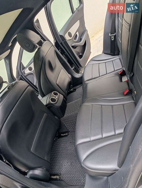 Седан Mercedes-Benz C-Class 2015 в Тернополе