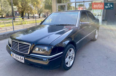 Седан Mercedes-Benz C-Class 1994 в Ровно