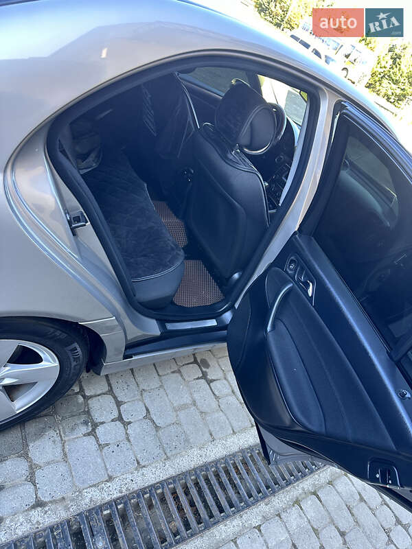 Седан Mercedes-Benz C-Class 2004 в Ивано-Франковске