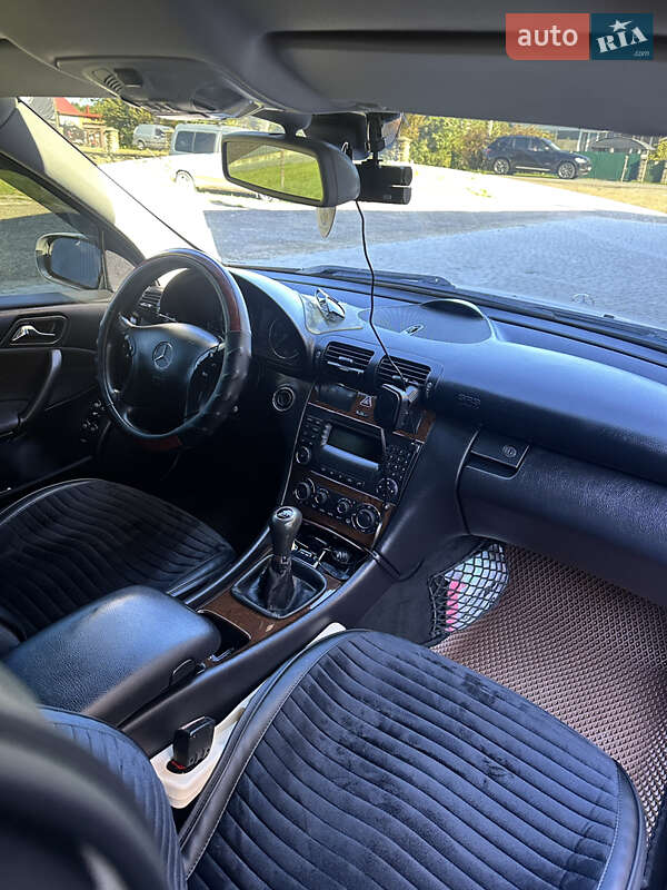 Седан Mercedes-Benz C-Class 2004 в Ивано-Франковске