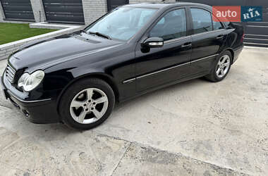 Седан Mercedes-Benz C-Class 2004 в 