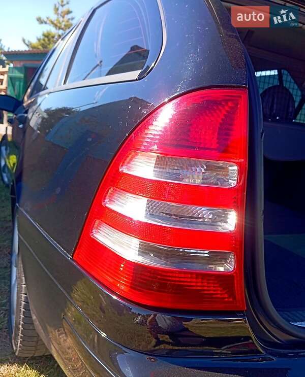Універсал Mercedes-Benz C-Class 2003 в Хмельницькому
