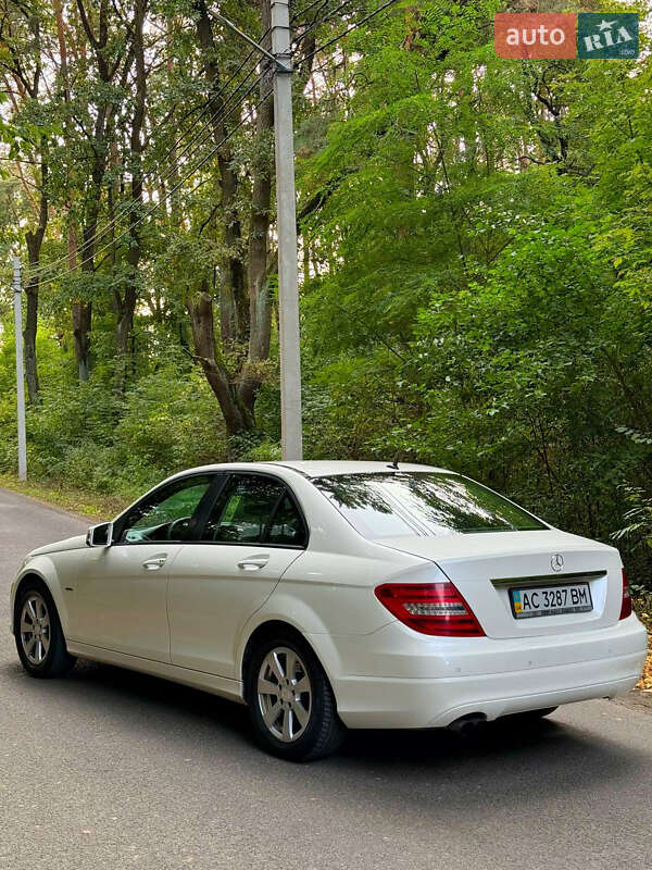 Седан Mercedes-Benz C-Class 2011 в Луцьку