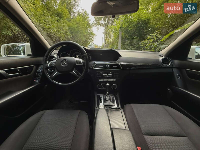 Седан Mercedes-Benz C-Class 2011 в Луцьку
