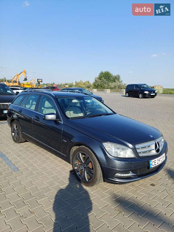 Универсал Mercedes-Benz C-Class 2012 в Черновцах