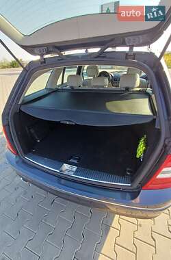 Універсал Mercedes-Benz C-Class 2012 в 