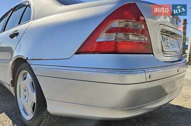 Седан Mercedes-Benz C-Class 2001 в 