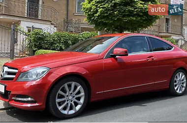 Купе Mercedes-Benz C-Class 2012 в Києві