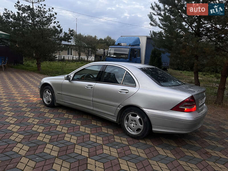 Седан Mercedes-Benz C-Class 2000 в Болехове